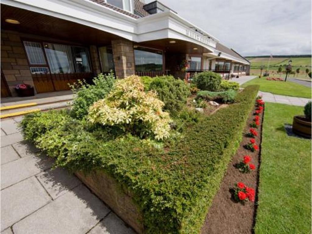 Malin Court Hotel And Restaurant Эр Экстерьер фото